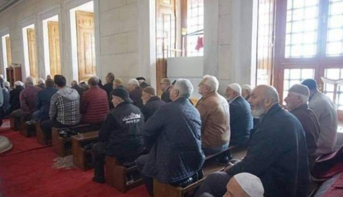 Camilerde tabureye oturarak namaz kılanlara kötü haber - Resim : 2