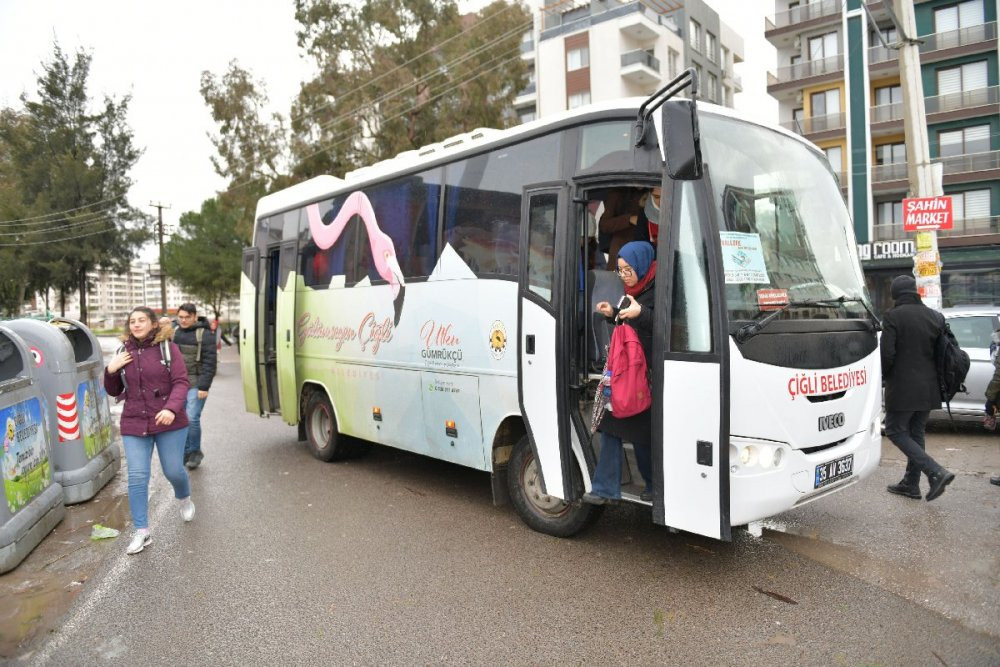 Çiğli Belediyesi soğuk havalarda öğrencileri unutmadı - Resim : 2