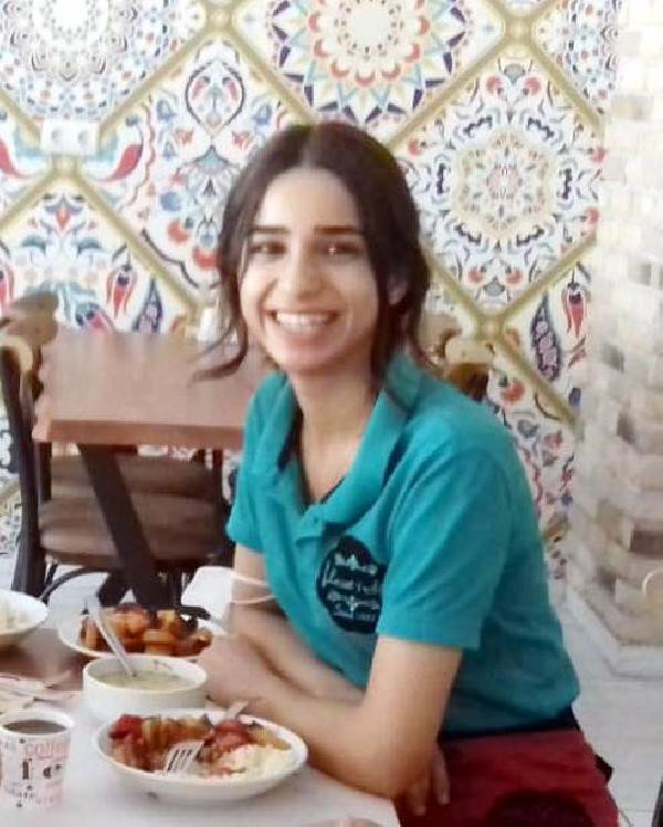 17 yaşındaki Nurbari abisi tarafından boğazı kesilerek öldürüldü - Resim : 1