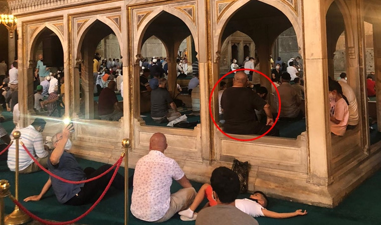 Yetkililer bu g&ouml;r&uuml;nt&uuml;lere sessiz kaldı: Ayasofya tahrip ediliyor - Resim : 1