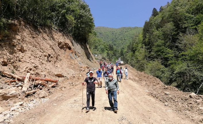 Firma taş ocağı yapımına devam etti, köylü sahaya indi - Resim : 2