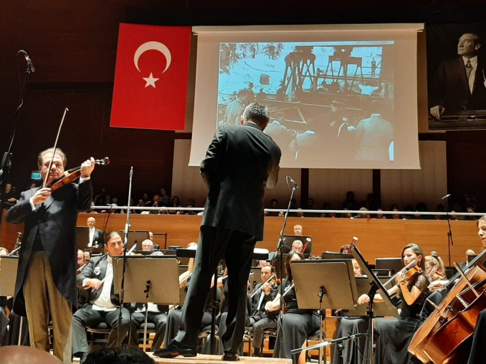 40 yıl sonra ses verdi: Ünlü şef göz yaşlarını tutamadı! - Resim : 2