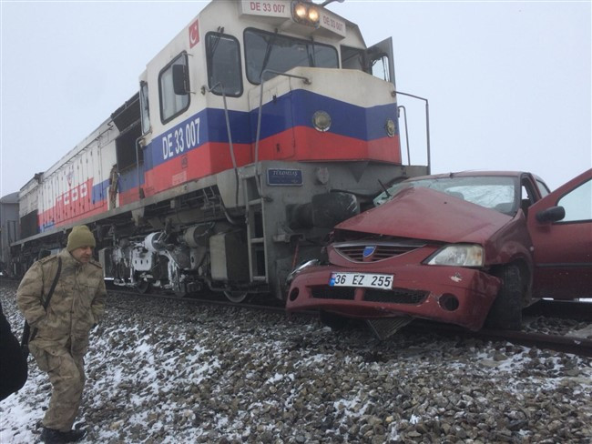 Kars'ta korkunç tren kazası! - Resim : 2