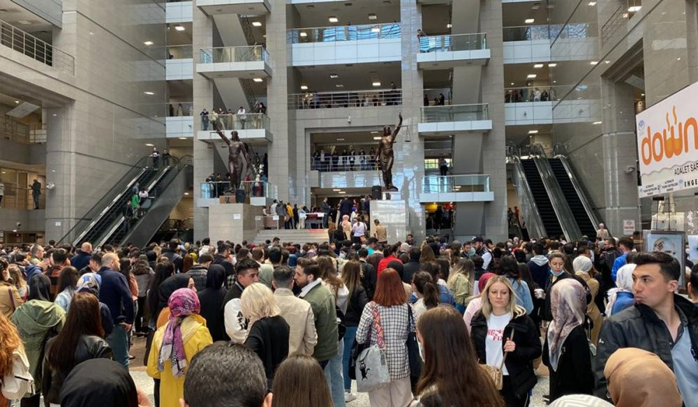 Adliye doldu taştı: 384 kişilik kadro için 3 bin 233 kişi başvurdu - Resim : 1