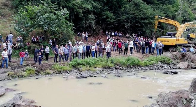 Ordu’da halk, iş makinelerine yine geçit vermedi - Resim : 3