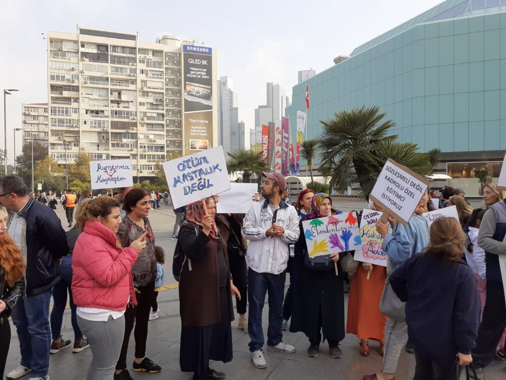 Otizmli aileler eğitimde eşitlik talep etti: Eğitim haktır engellenemez - Resim : 1