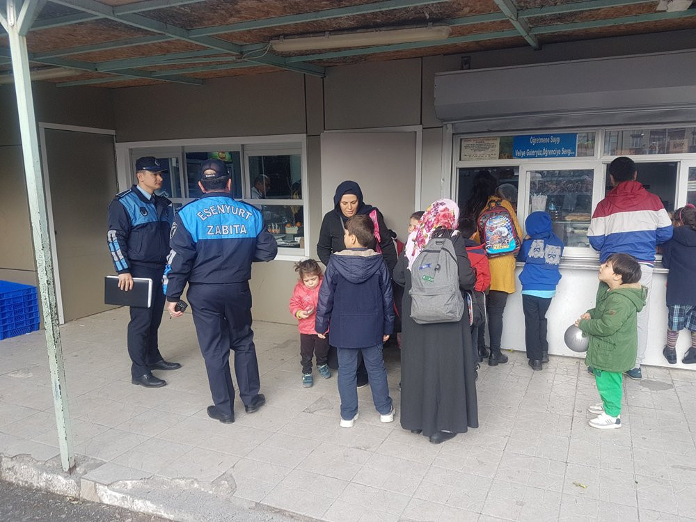 İstanbul’daki kantinlerde yok ama bakkalda çok! - Resim : 1