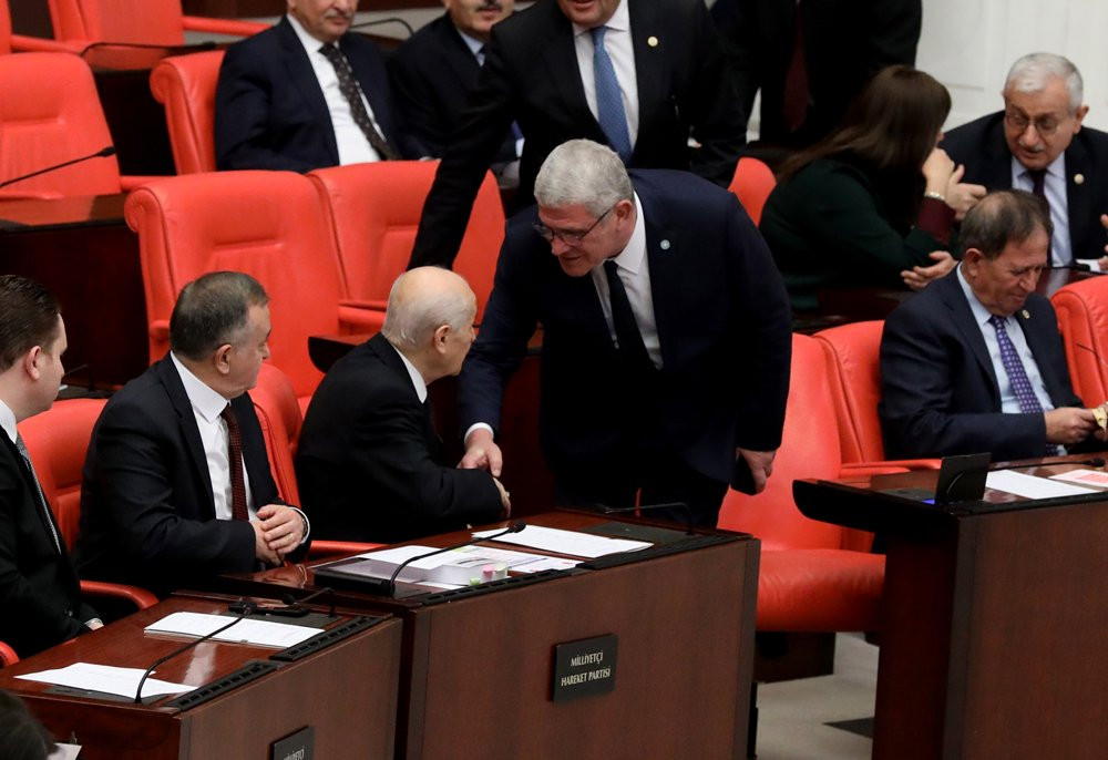 Meclis’te sıcak anlar: Dervişoğlu ile Bahçeli arasında ‘kayıtlı’ sohbet - Resim : 1