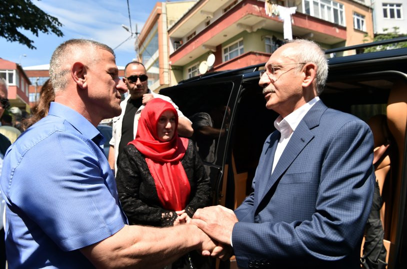 Kılıçdaroğlu'ndan hayatını kaybeden işçi ailelerine ziyaret - Resim : 1