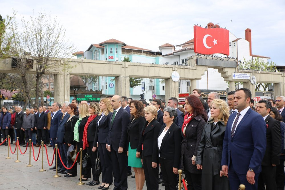 Kerimoğlu: Oy veren, vermeyen diye ayırmayacağız - Resim : 1