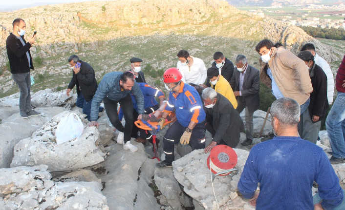 Kayalıklar arasında sıkışan yaşlı kadın hastanede hayatını kaybetti - Resim : 2