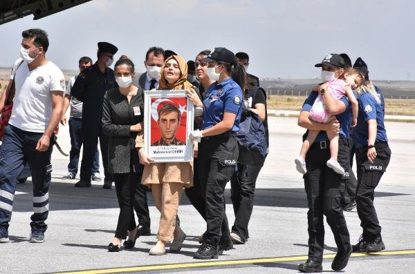 Şehit polis Muhammed Demir'e Sivas'ta son g&ouml;rev - Resim : 1