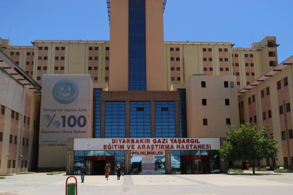 Diyarbakır’da 2 günde 20 sağlıkçı koronavirüse yakalandı - Resim : 1