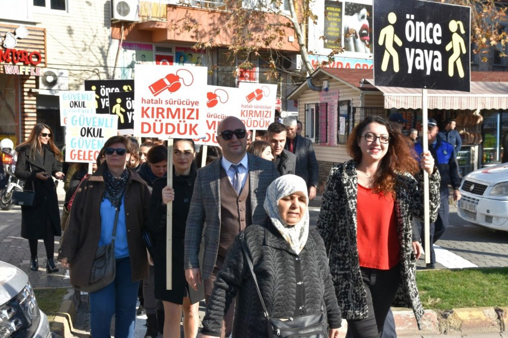 CHP'li belediyeden Süleyman Soylu'nun kampanyasına destek - Resim : 3