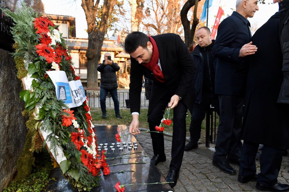 Beşiktaş Belediye Başkanı Rıza Akpolat'tan 'Uğur Mumcu' anması - Resim : 4