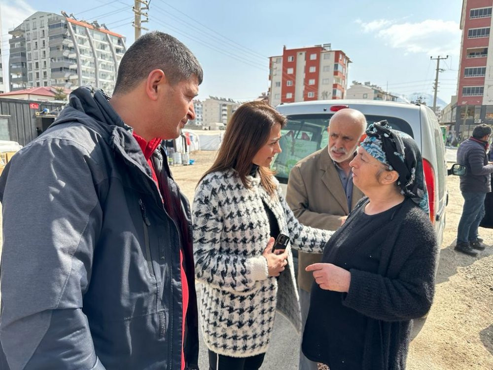 İBB Meclisi Üyeleri deprem bölgelerinde inceleme yaptı - Resim : 7