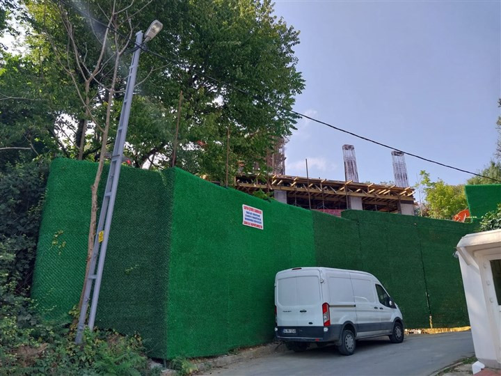 G&ouml;z&uuml;n&uuml; boğaza dikti... Patrona ka&ccedil;ak villa! - Resim : 2