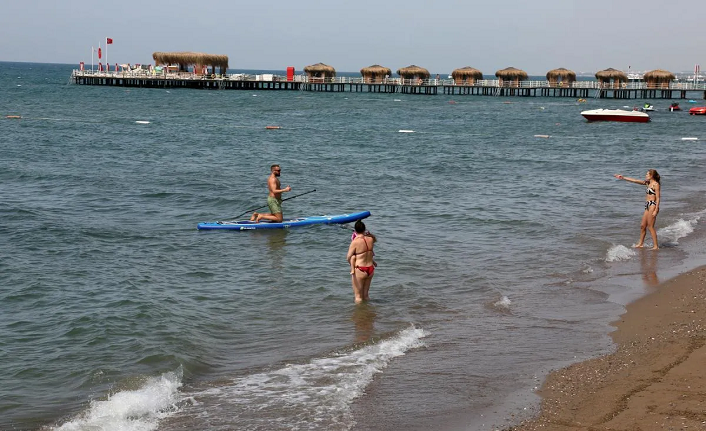 Antalya tam kapanmada: 100 bin turist aldı - Resim : 1