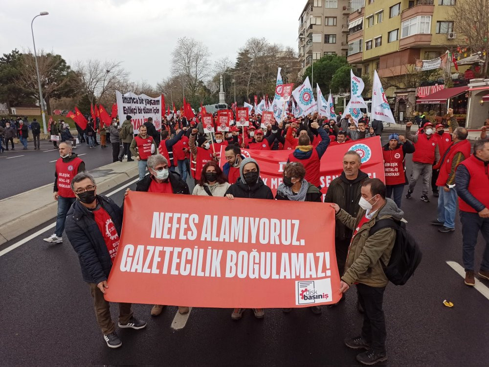 Binlerce işçi Kartal'a akın etti - Resim : 3