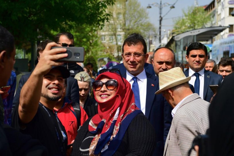 Sultanahmet'te Ekrem İmamoğlu'na sevgi seli... İyi ki geldiniz başkanım... - Resim : 4