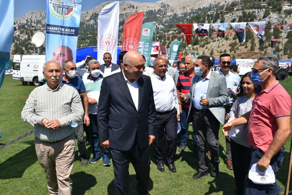 MHP'li belediye teslim etmedi: '1 milyon liralık' altın kemer mahkemelik oldu - Resim : 4