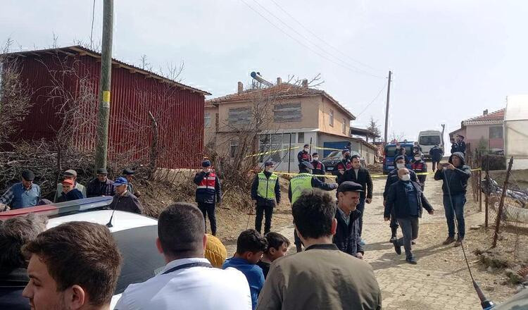 Edirne'de katledilen 4 kişilik aile dosyasında ilk şüpheli yakalandı: Takma diş ve ayakkabı izi detayı - Resim : 3