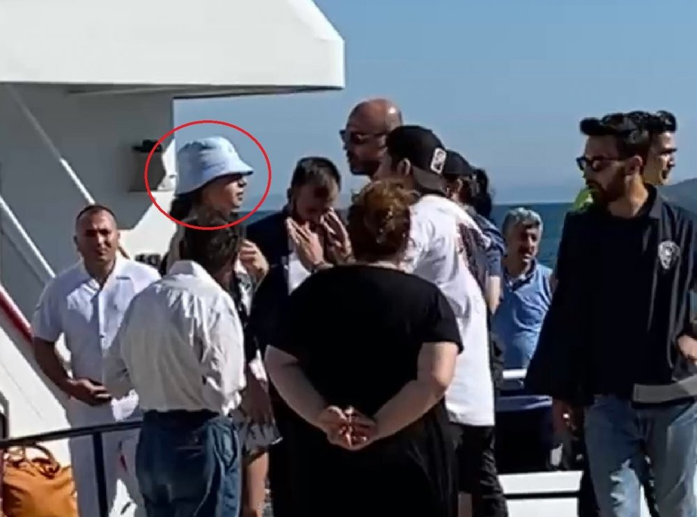 Deniz otobüsünde 'koltuk' kavgası çıktı - Resim : 2