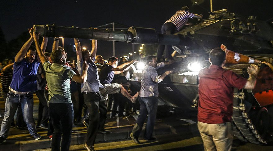 Türkiye’nin demokrasi direnişi: 15 Temmuz... - Resim : 11