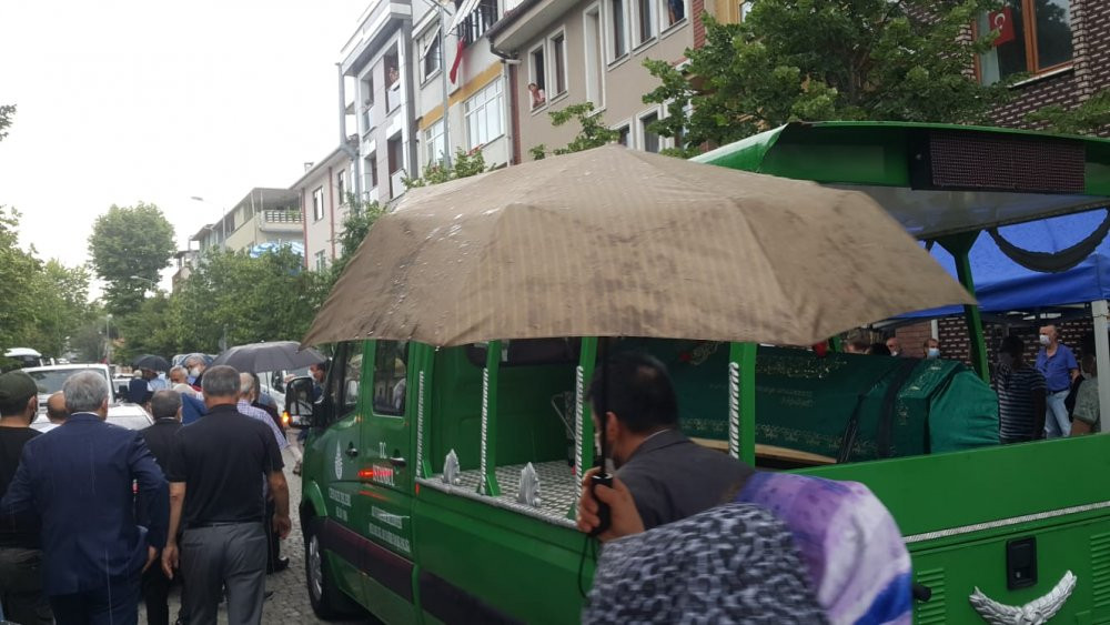 Deniz Gezmiş'in kardeşi Hamdi Gezmiş son yolculuğuna uğurlandı - Resim : 1