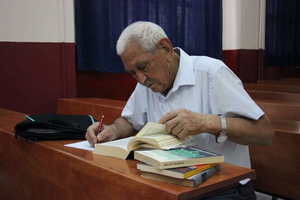 73 yaşındaki Emekli astsubay üniversite mezunu oldu - Resim : 1