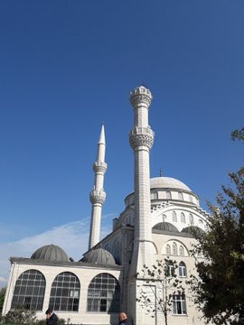İstanbul’da çok büyük deprem... Halk panik içinde - Resim : 2