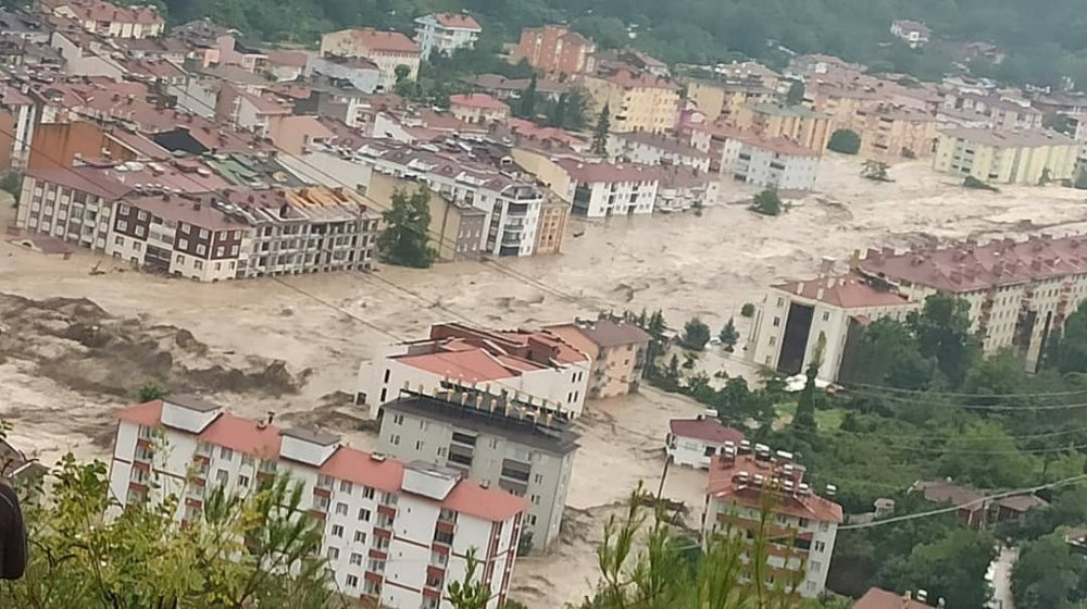 HES patladı ilçe sular altında kaldı: 1 ölü - Resim : 3