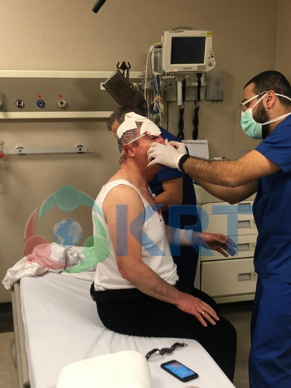 Selçuk Özdağ'a evinin önünde silahlı saldırı - Resim : 3