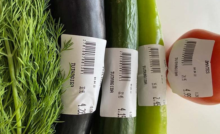 Yurttaşın geçim derdini 5 tane sebze gözler önüne serdi - Resim : 1