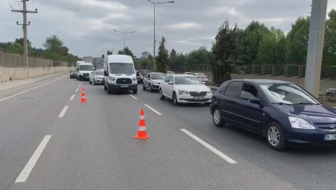İstanbul'da hafriyat kamyonları çarpıştı - Resim : 3