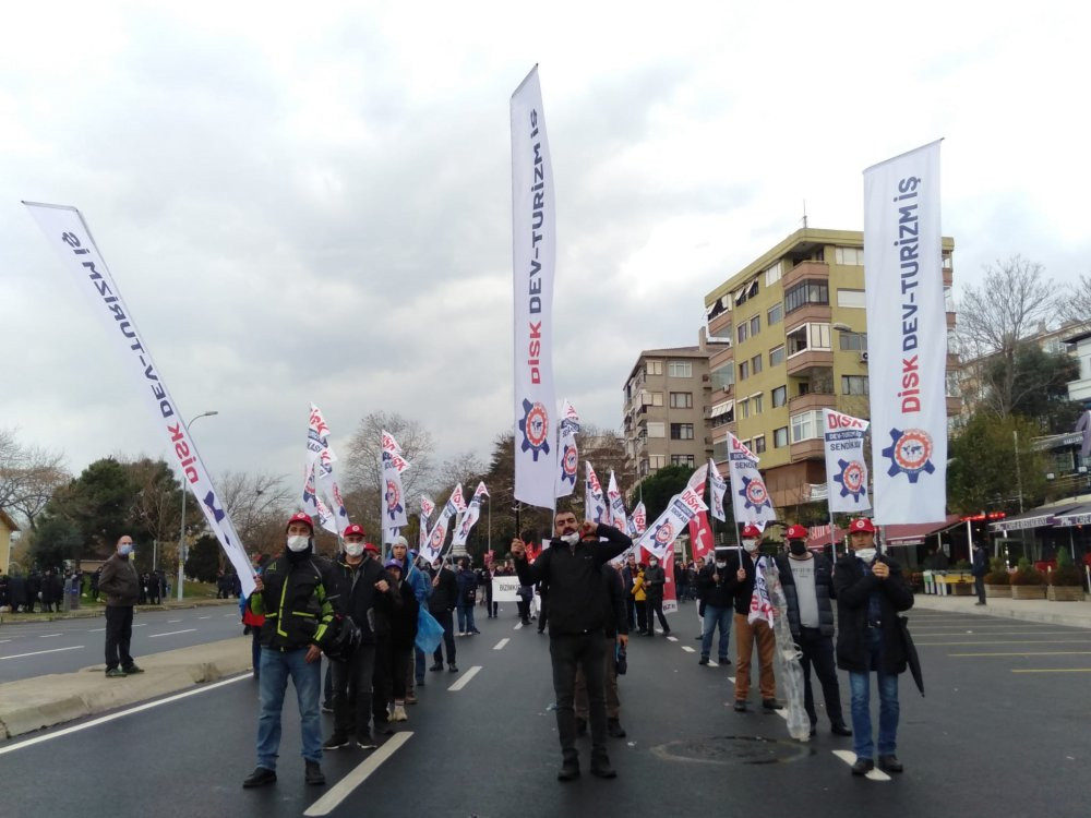 Binlerce işçi Kartal'a akın etti - Resim : 1