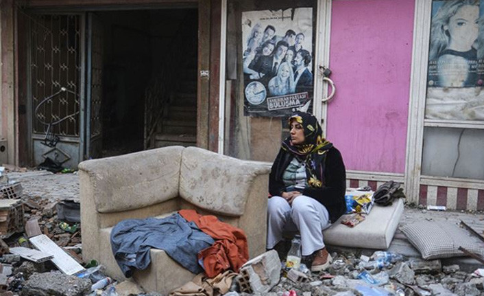 Depremzede kadınlar: İhtiyaçlarımız karşılanmıyor, güvende hissetmiyoruz - Resim : 1