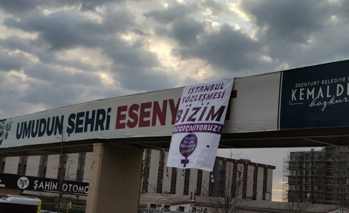 'İstanbul Sözleşmesi' pankartı Galata Kulesi'ne asıldı - Resim : 3