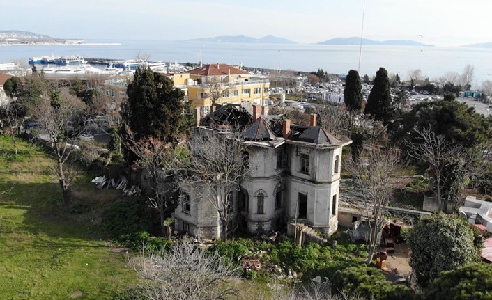 Kadıköy’deki 118 yıllık Madam Tamara Köşkü harabeye döndü - Resim : 1