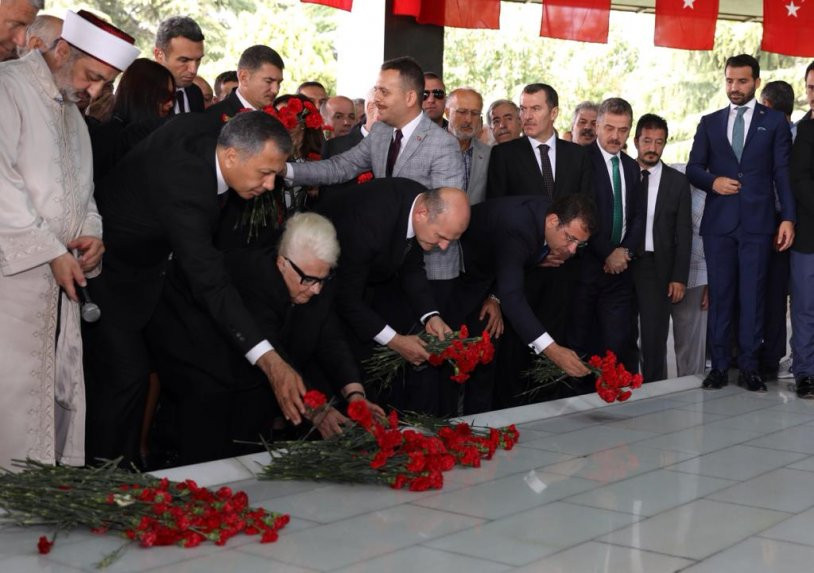 CHP'den Menderesler'e 'Demokrasi Müzesi' sözü - Resim : 14