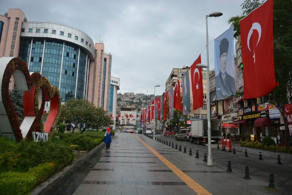 15 yıl sonra CHP'ye geçen İzmit’in silueti değişti - Resim : 1