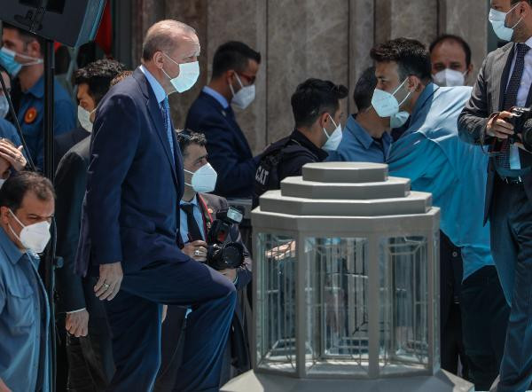 Erdoğan'dan Taksim'de lebalep cami açılışı - Resim : 3