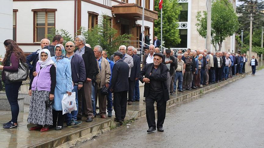 Ekrem İmamoğlu kuyruğu... - Resim : 3