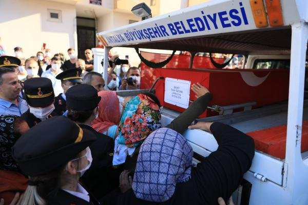 Şehidin annesinin sözleri yürek dağladı... - Resim : 1