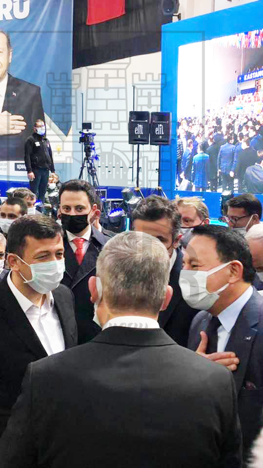 Lüks araçta kokain çeken Kürşat Ayvatoğlu'nun AKP'yi zora sokacak görüntüleri ortaya çıktı - Resim : 1