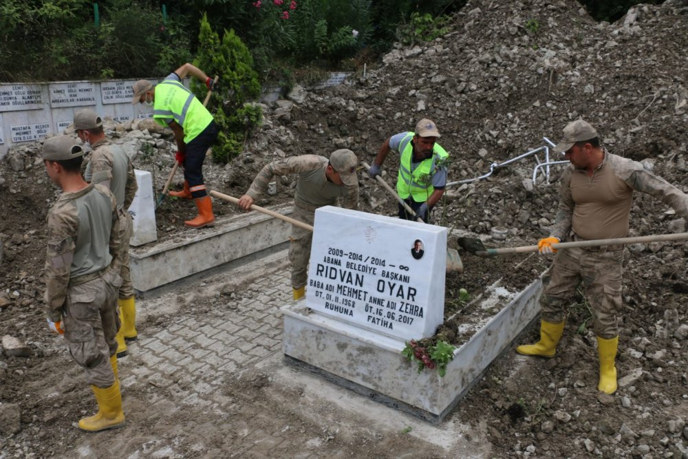 Bozkurt'ta toprak altında kalan şehitlik, yeniden gün yüzüne çıkarıldı - Resim : 3