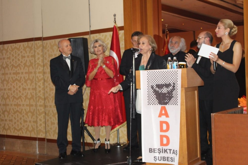 2021 Aydınlanma Ödülü, tiyatro ve sinema sanatçısı Gülsen Tuncer’in - Resim : 2