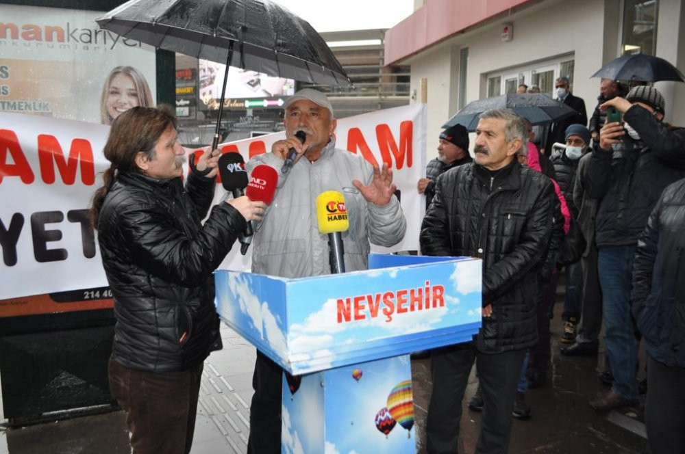 Valilik yasak koymuştu! CHP kent meydanında basın açıklaması yaptı - Resim : 1