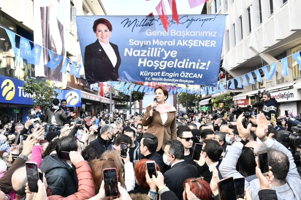 Akşener'den Telekom'un 1.6 milyar dolara Varlık Fonu'na satılmasına tepki: 2026 yılında kendiliğinden devlete geçecekti - Resim : 1