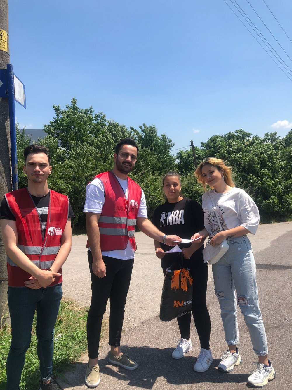 CHP Başiskele Gen&ccedil;lik Kolları &ccedil;alışmalarına tam gaz devam ediyor: Sıkılmayacak esnaf eli, gezilmeyecek ev kalmayacak - Resim : 3